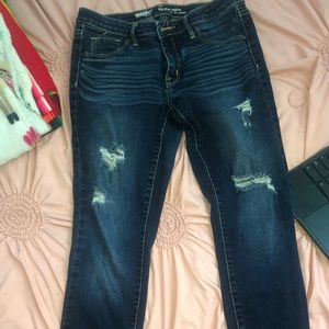 Mid rise denim jeans w small holes